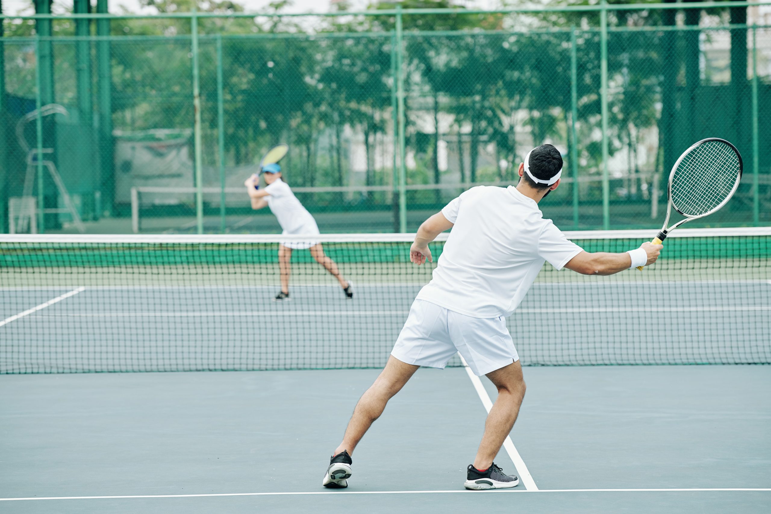 Is you play tennis. Play Day теннис. Большой теннис привилегия. Санжар Файзиев теннис. Дед Мороз с теннисной ракеткой.